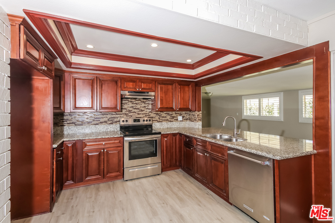 1068 Overlook Ridge Road Diamond Bar, CA 91765 - Photo 2 of 27 Gallery Image 2