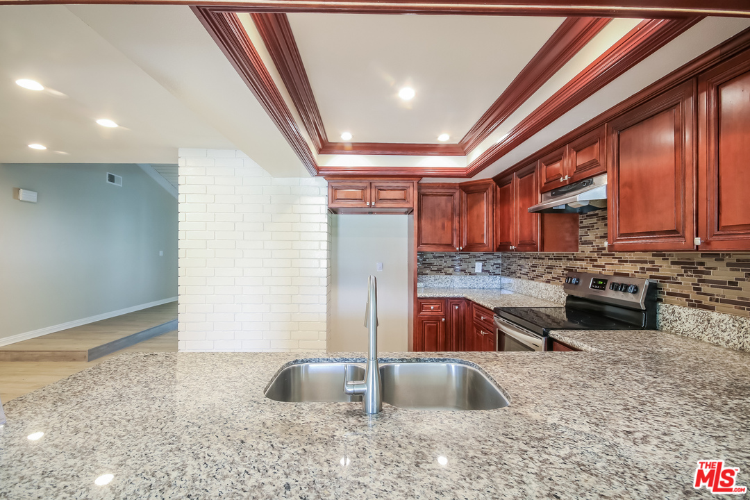 1068 Overlook Ridge Road Diamond Bar, CA 91765 - Photo 11 of 27 Gallery Image 11
