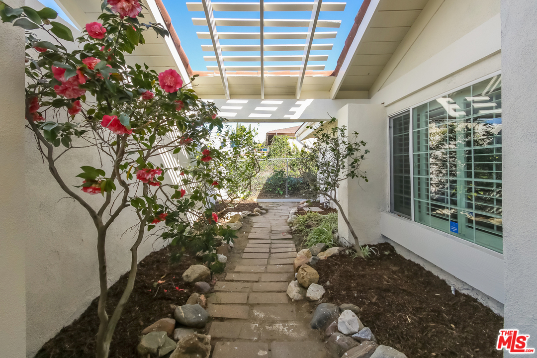 1068 Overlook Ridge Road Diamond Bar, CA 91765 - Photo 25 of 27 Gallery Image 25