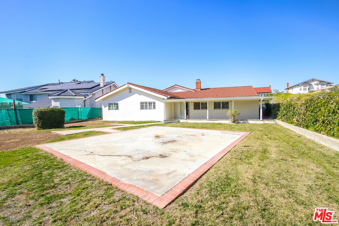 1068 Overlook Ridge Road Diamond Bar, CA 91765 - Photo 6 of 27 Gallery Image 6