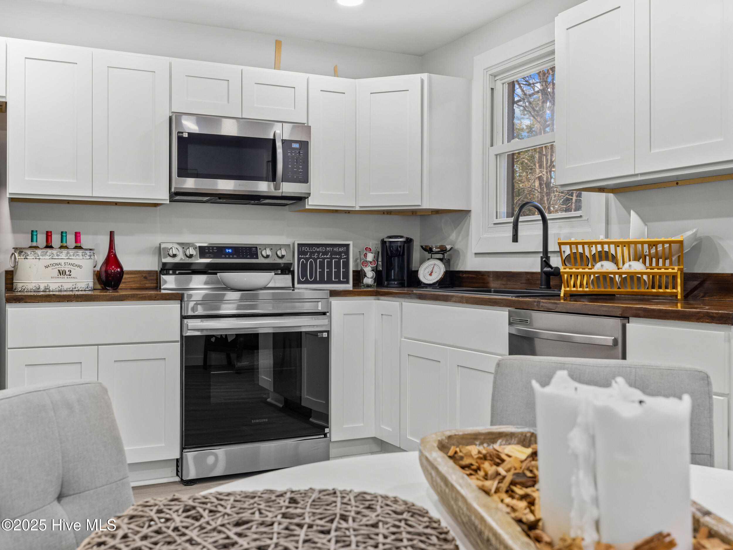 6 Glendale Road Jacksonville, NC 28540 - Photo 22 of 40 DiningRoom