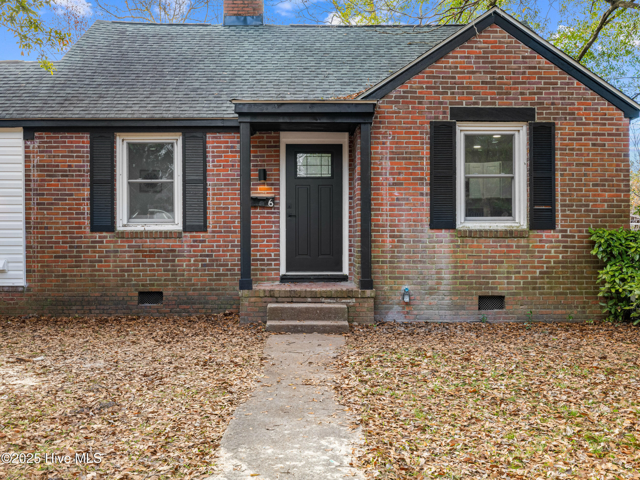6 Glendale Road Jacksonville, NC 28540 - Photo 3 of 40 Front