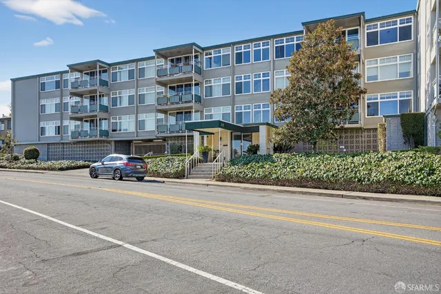 $709,000 | 222 Laurel Street, Unit 109, San Carlos, CA 94070
