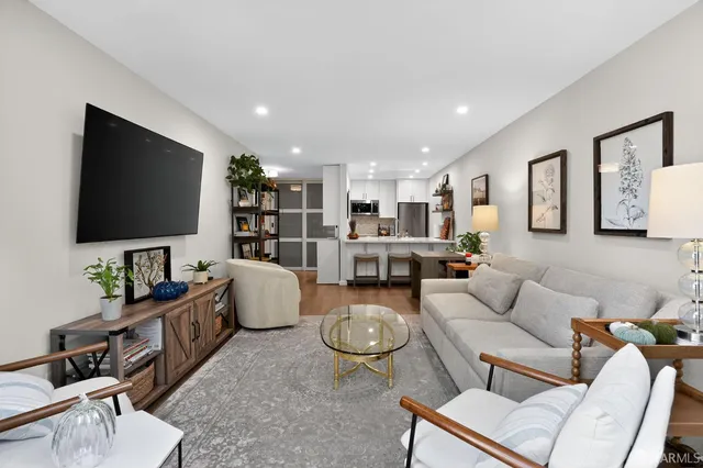 $709,000 | 222 Laurel Street, Unit 109, San Carlos, CA 94070