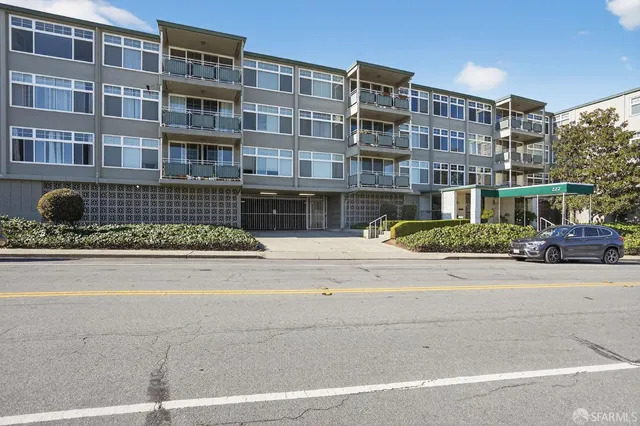 $709,000 | 222 Laurel Street, Unit 109, San Carlos, CA 94070