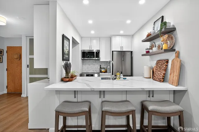 $709,000 | 222 Laurel Street, Unit 109, San Carlos, CA 94070