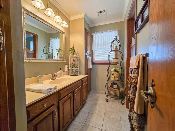 $695,000 | 3187 56th Highway, Herington, KS 67449