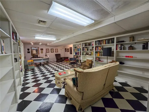 $695,000 | 3187 56th Highway, Herington, KS 67449