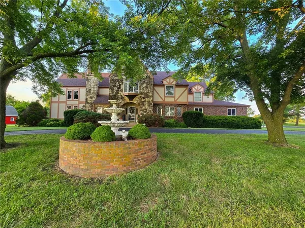 $695,000 | 3187 56th Highway, Herington, KS 67449