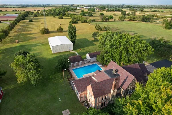 $695,000 | 3187 56th Highway, Herington, KS 67449