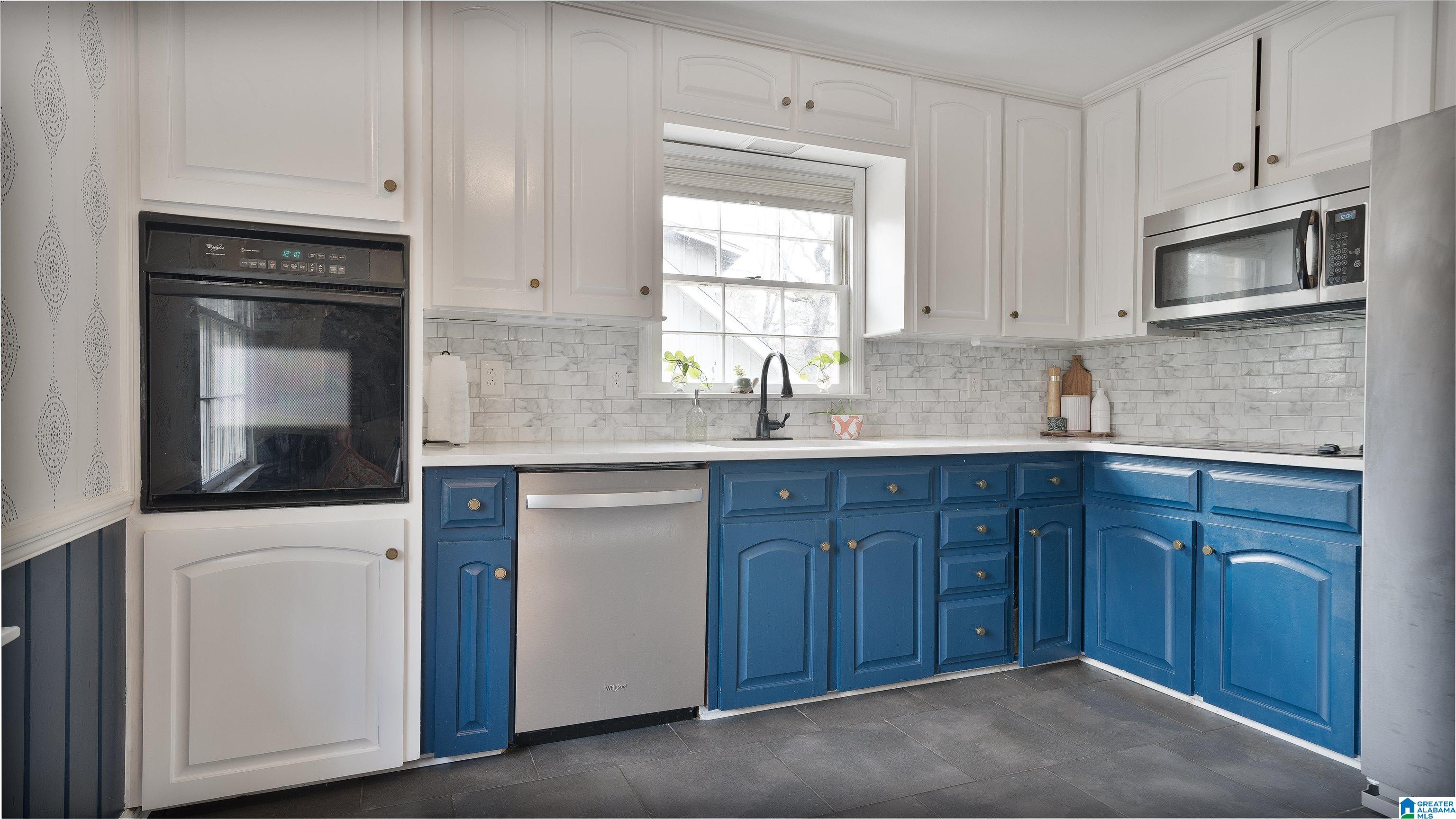 2220 Tal Brook Road Hoover, AL 35216 - Photo 11 of 32