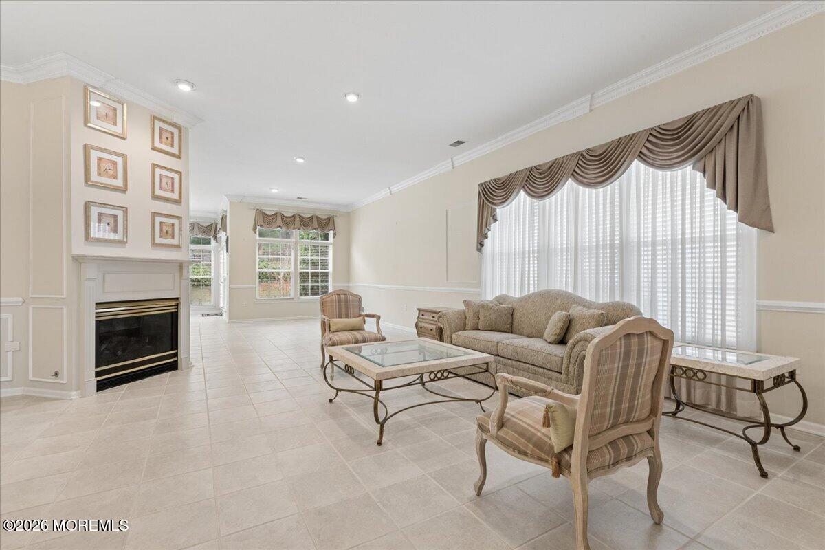 54 Silverside Road Lakewood, NJ 08701 - Photo 9 of 34 09-Image-9