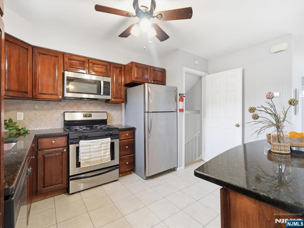 27 Carolyn Road Belleville, NJ 07109 - Photo 17 of 43