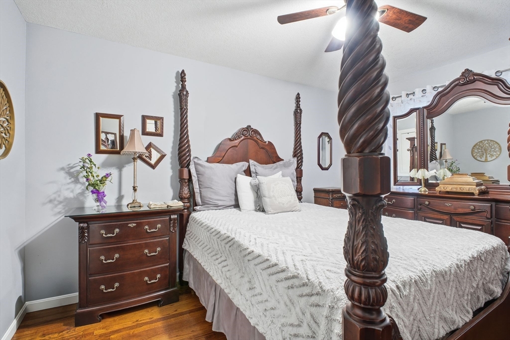 70 Norman Street Springfield, MA 01104 - Photo 13 of 25