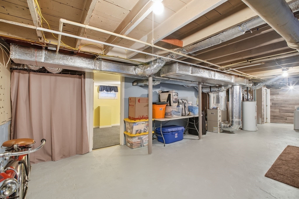 70 Norman Street Springfield, MA 01104 - Photo 23 of 25