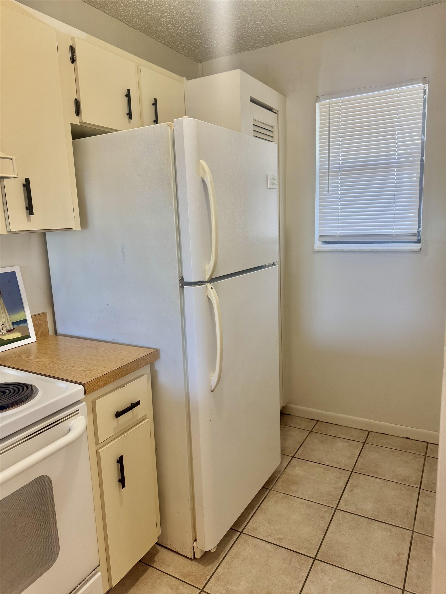 700 West Pope Road, Unit K82 St. Augustine, FL 32080 - Photo 5 of 11 a utility room with dryer and washer