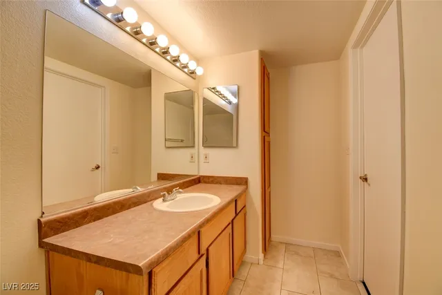 $1,550 | 7255 West Sunset Road, Unit 1030, Las Vegas, NV 89113