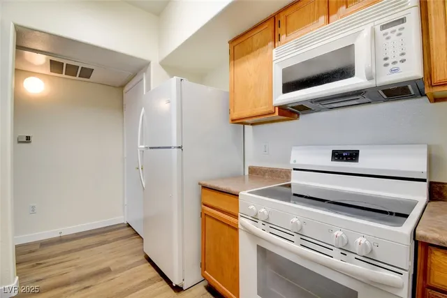 $1,550 | 7255 West Sunset Road, Unit 1030, Las Vegas, NV 89113