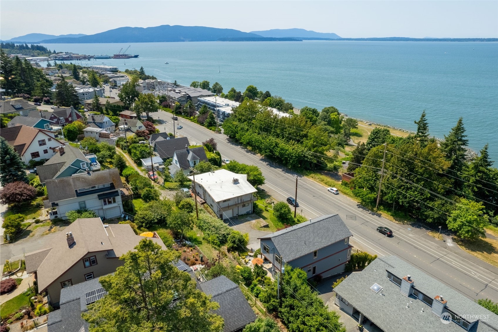 341 South State Street Bellingham, WA 98225 - Photo 31 of 40 an aerial view of multiple house