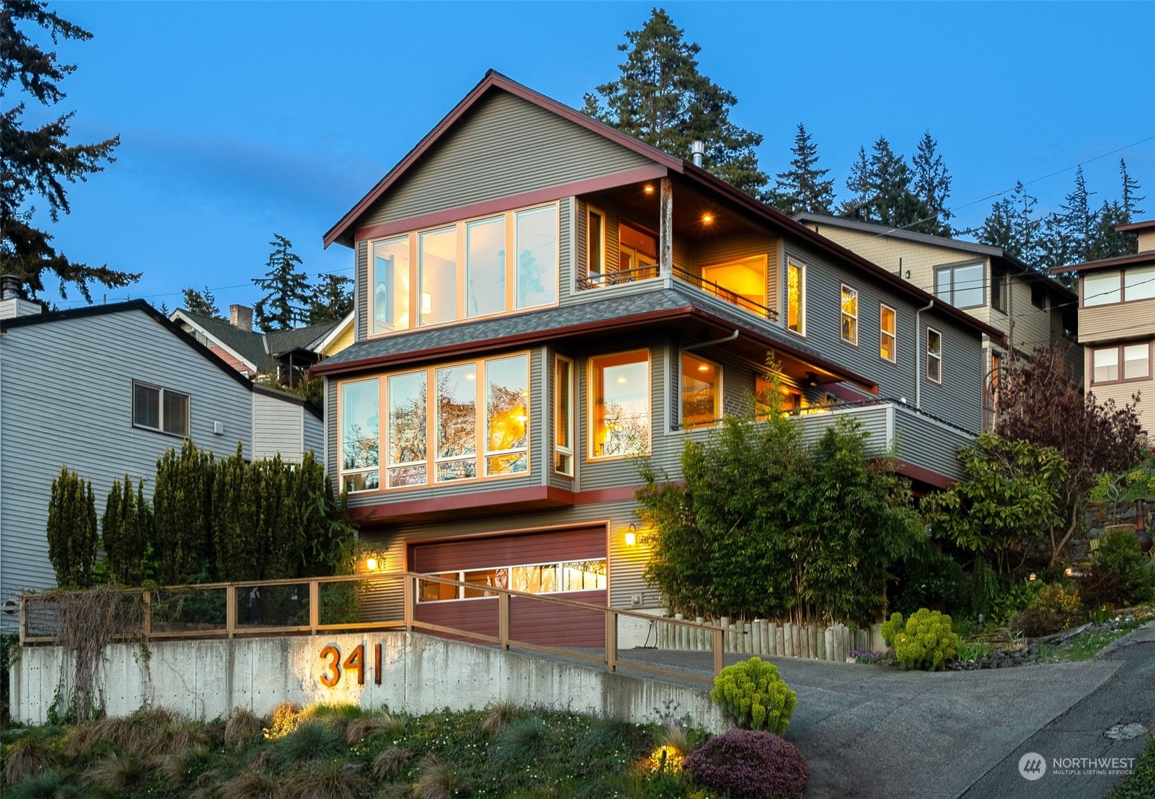 341 South State Street Bellingham, WA 98225 - Photo 4 of 40 a front view of a house with a garden