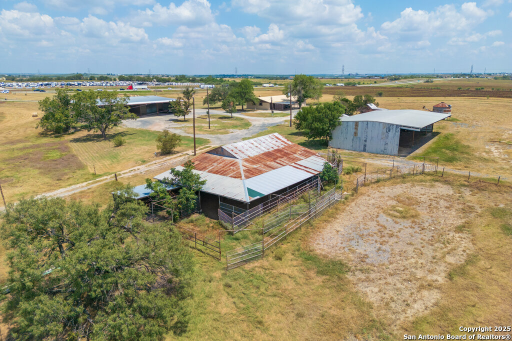5775 West Interstate 10 Seguin, TX 78155 - Photo 10 of 19 a view of a city with an ocean