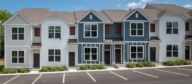 $304,500 | 1170 Dickerson Road, Unit 25, Goodlettsville, TN 37072