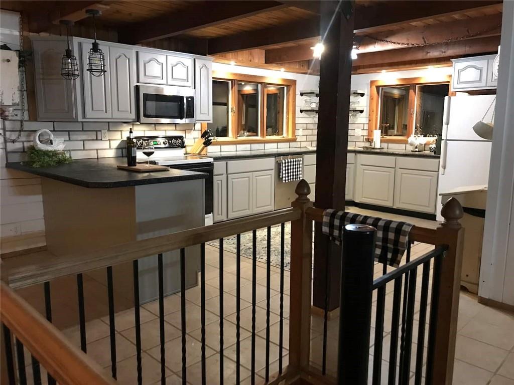 213 Pioneer Road Franklin, PA 16323 - Photo 12 of 24 Gallery Image 12