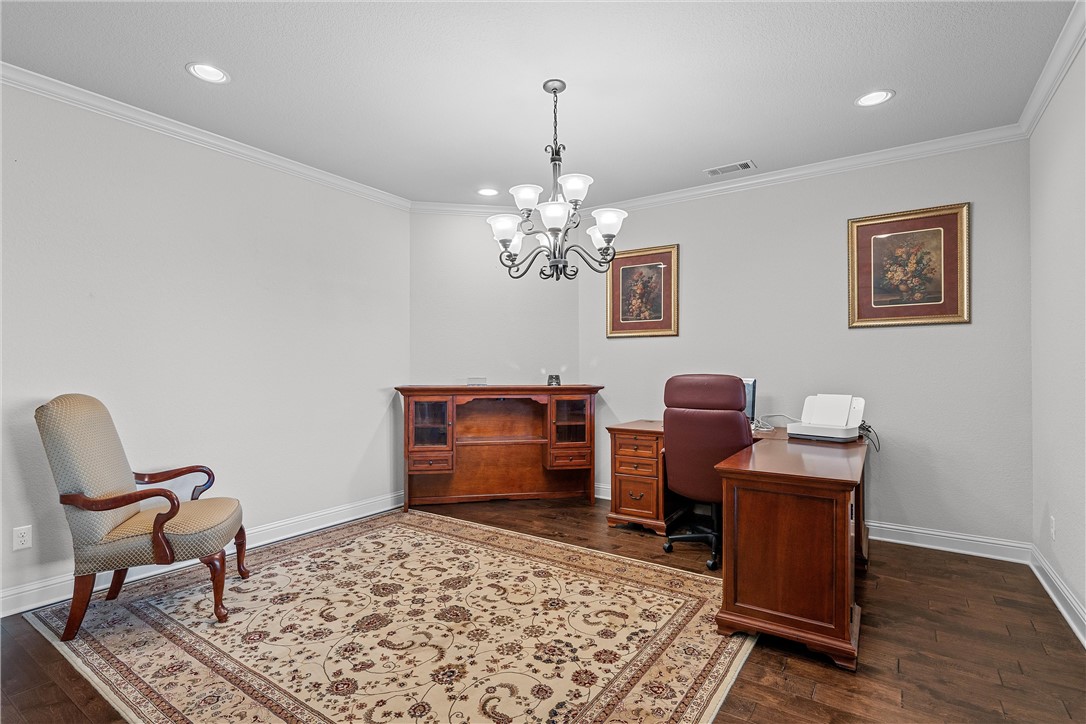 2209 Therese Drive Waco, TX 76712 - Photo 3 of 24