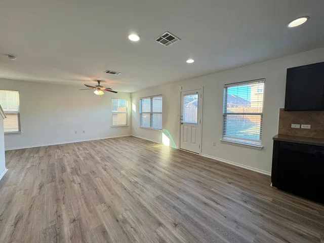 $1,750 | 15206 Walcott Drive, Austin, TX 78725