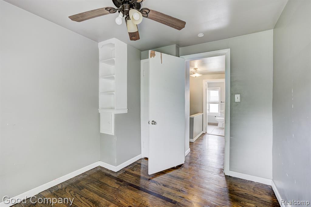 21797 Moross Road Detroit, MI 48236 - Photo 21 of 29