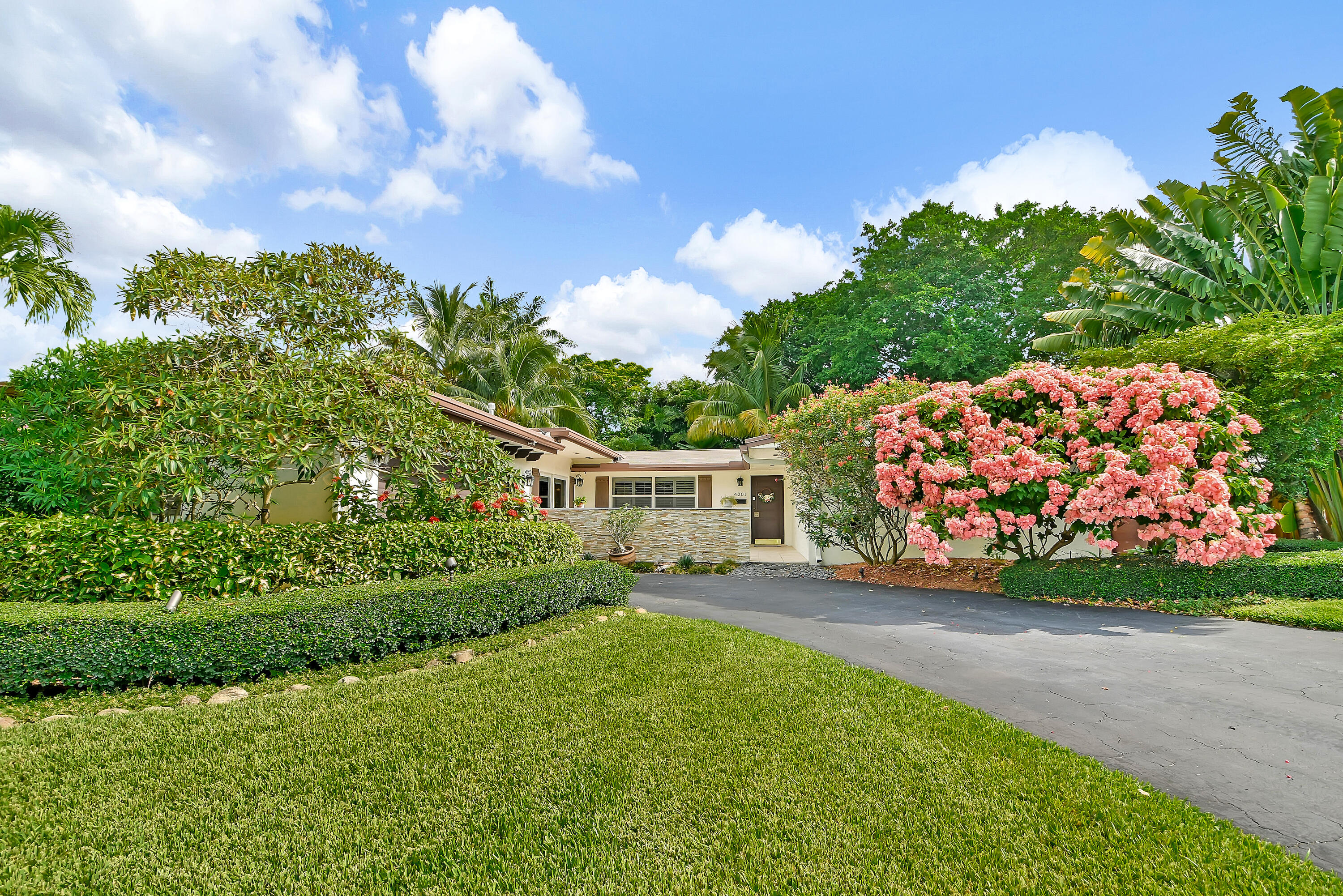 4201 Fillmore Street Hollywood, FL 33021 - Photo 1 of 27 Exterior Front