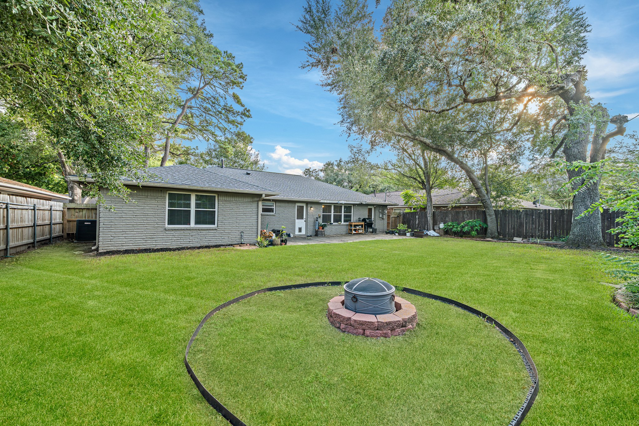 5606 Warm Springs Road Houston, TX 77035 - Photo 32 of 37 Gallery Image 32