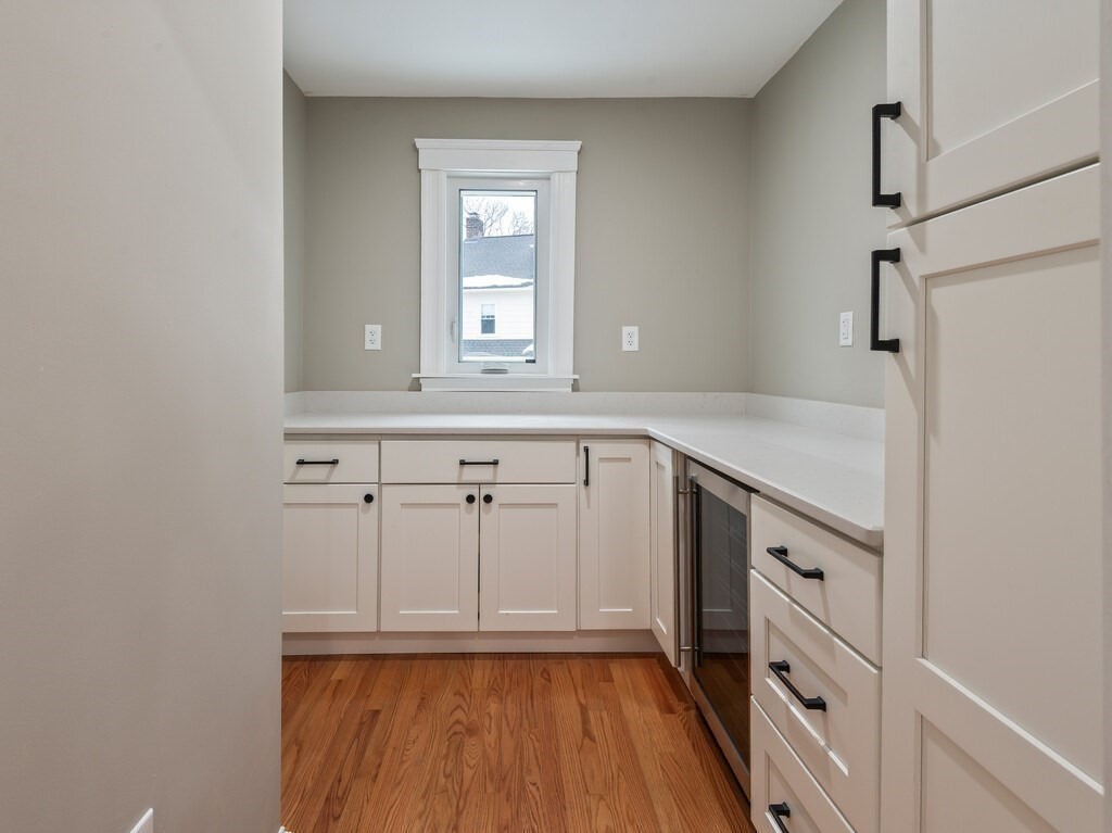 108 Longfellow Road Worcester, MA 01602 - Photo 11 of 42