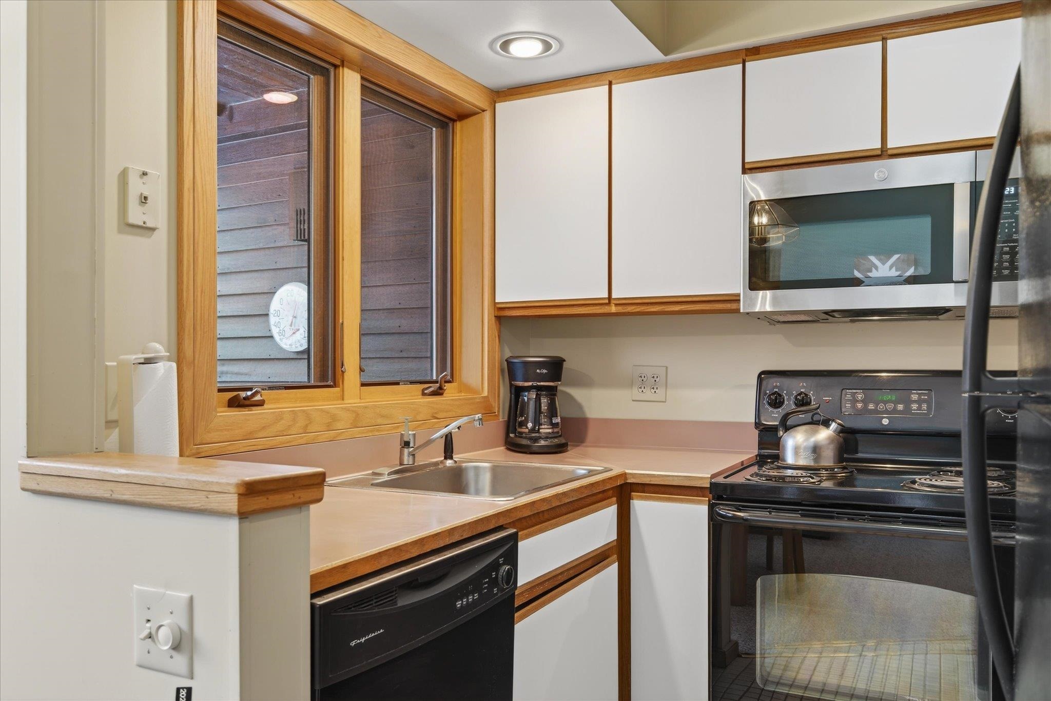 180 High Ridge Road, Unit J11 Killington, VT 05751 - Photo 12 of 47 Gallery Image 12