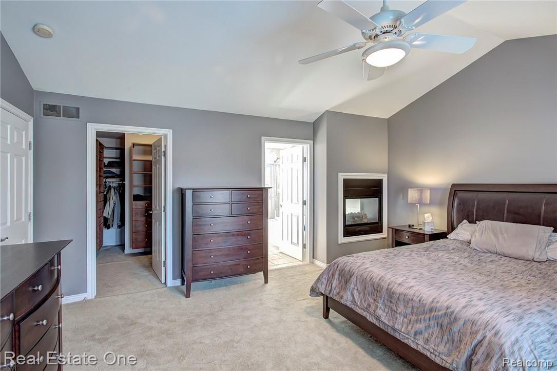 707 Elmwood Court Rochester, MI 48307 - Photo 32 of 52 39.jpg