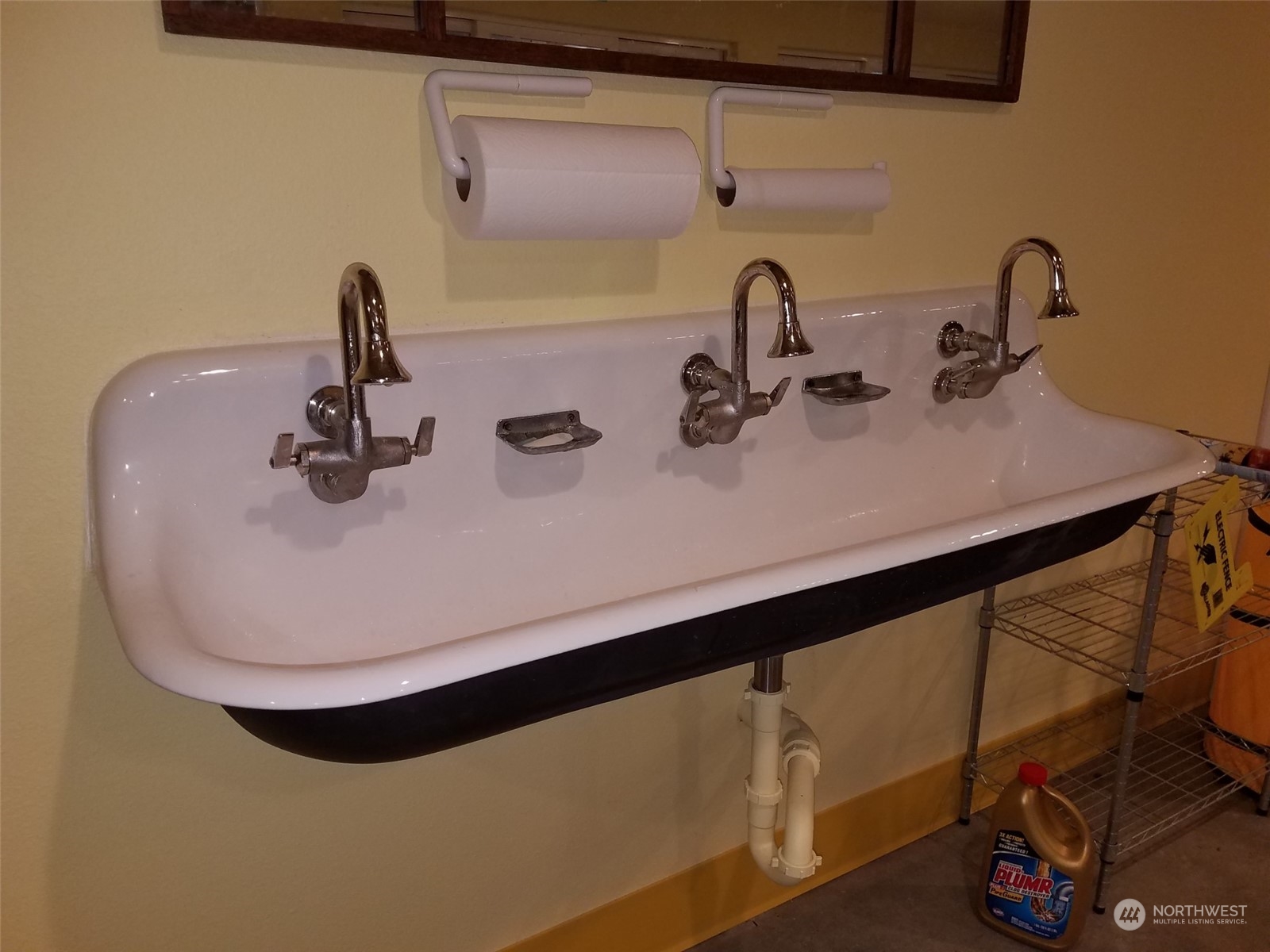 1377 Hining Road Winlock, WA 98596 - Photo 3 of 12