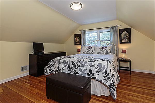 59 Ledge Hill Road Boston, MA 02132 - Photo 7 of 15