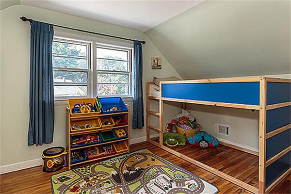 59 Ledge Hill Road Boston, MA 02132 - Photo 8 of 15