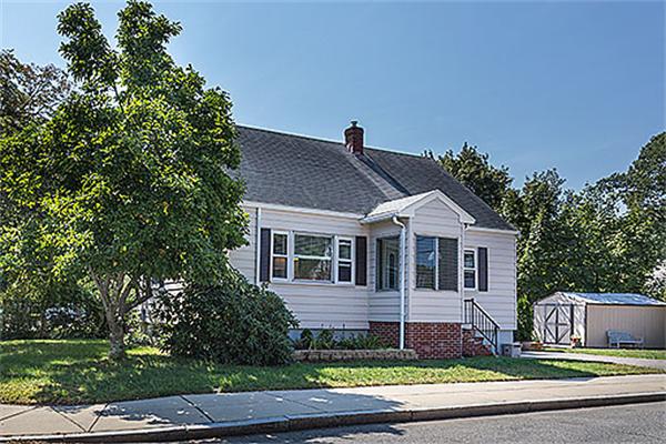 59 Ledge Hill Road Boston, MA 02132 - Photo 10 of 15