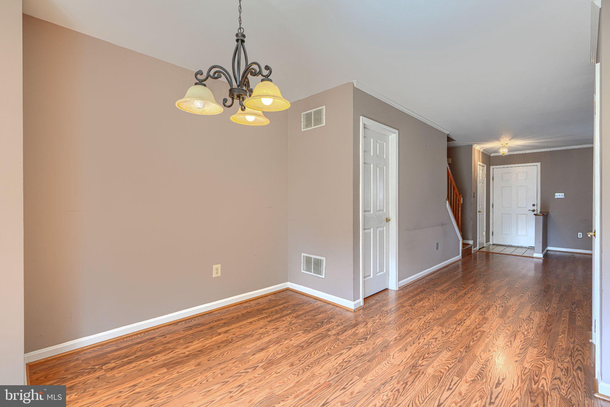 13 Open Gate Court Baltimore, MD 21236 - Photo 8 of 32 Dining room space