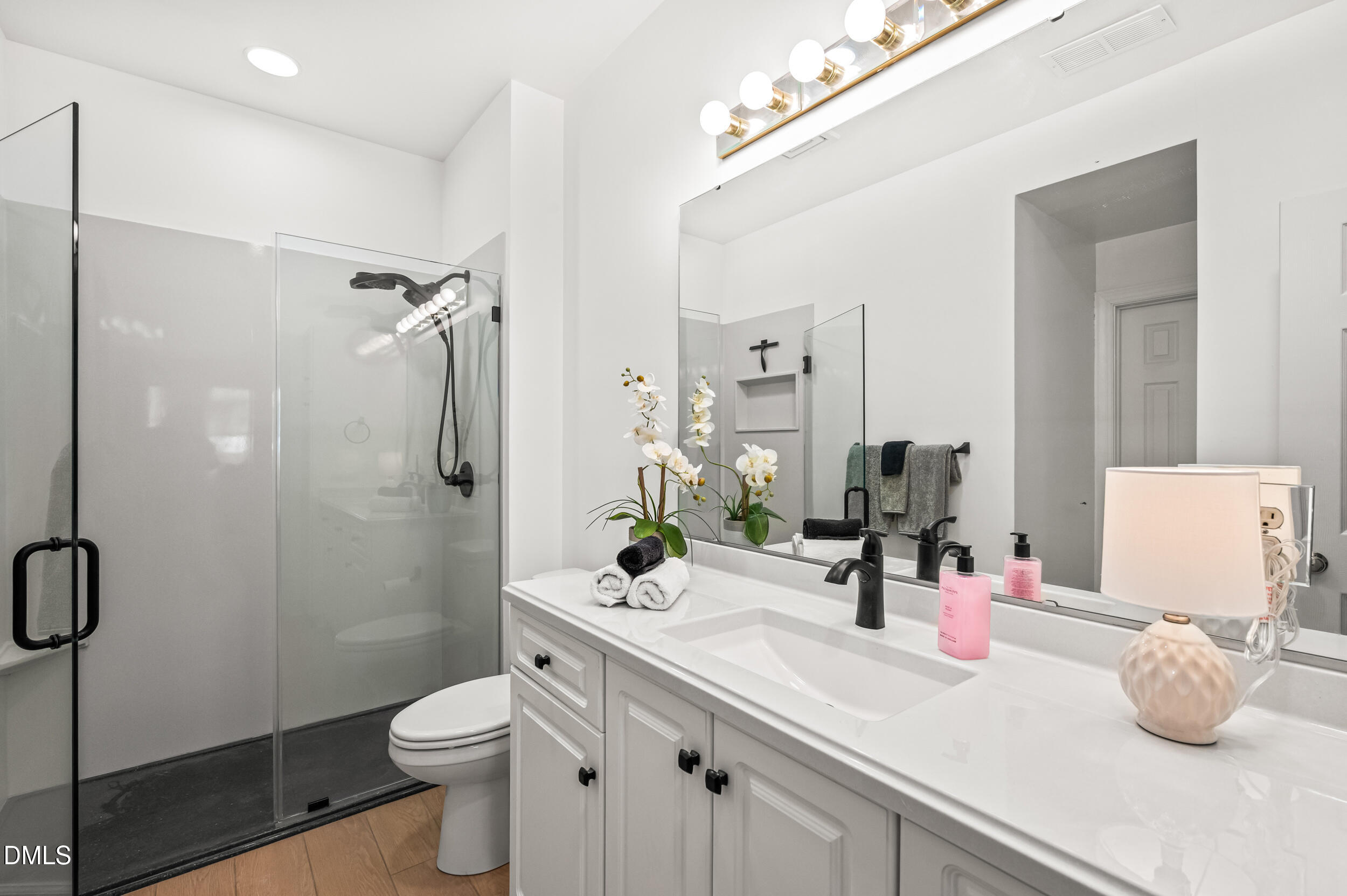 100 Northbrook Drive, Unit 101 Raleigh, NC 27609 - Photo 15 of 26 Bathroom