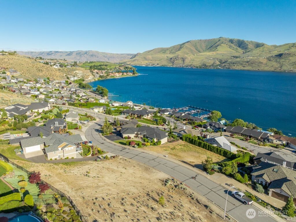 116 Apple Avenue Chelan, WA 98816 - Photo 3 of 30