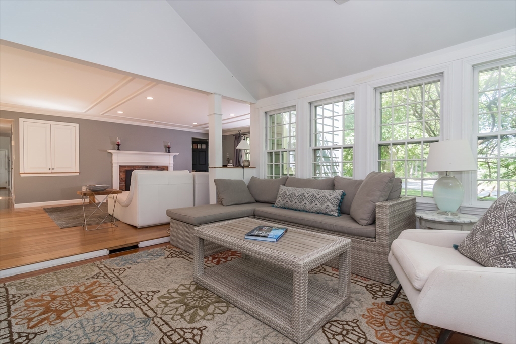 132 Pelham Island Road Wayland, MA 01778 - Photo 11 of 18