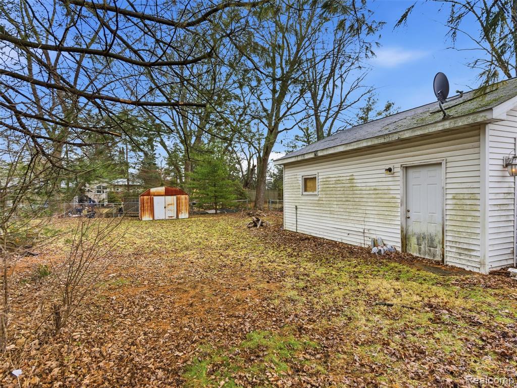 3161 Grant Road Rochester Hills, MI 48309 - Photo 7 of 10