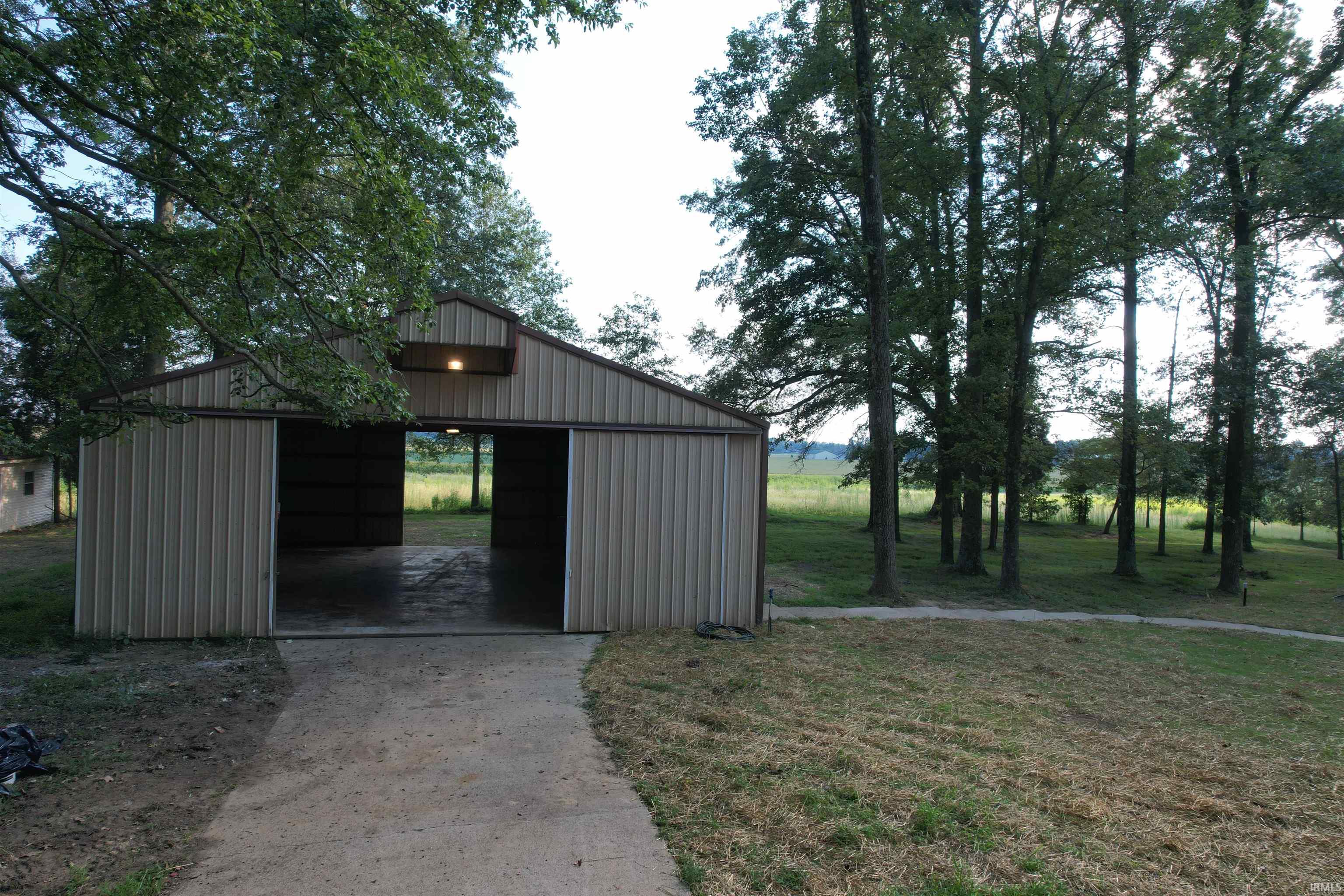 133 East Tennyson Road Boonville, IN 47601 - Photo 27 of 30