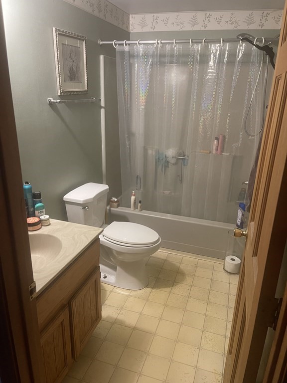 77 Glendale Road Northampton, MA 01062 - Photo 17 of 21 Gallery Image 17