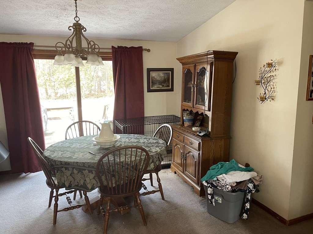 77 Glendale Road Northampton, MA 01062 - Photo 8 of 21 Gallery Image 8