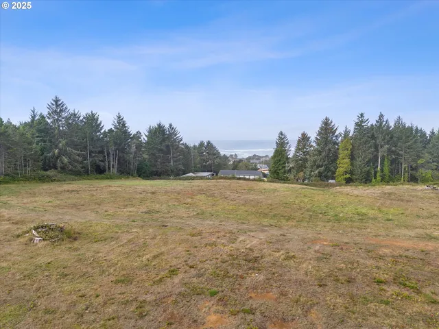 $898,700 | 1200 Blk Norwood Drive, Waldport, OR 97394