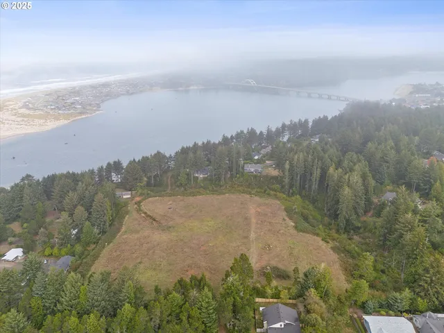 $898,700 | 1200 Blk Norwood Drive, Waldport, OR 97394