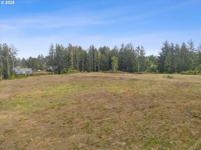 $898,700 | 1200 Blk Norwood Drive, Waldport, OR 97394